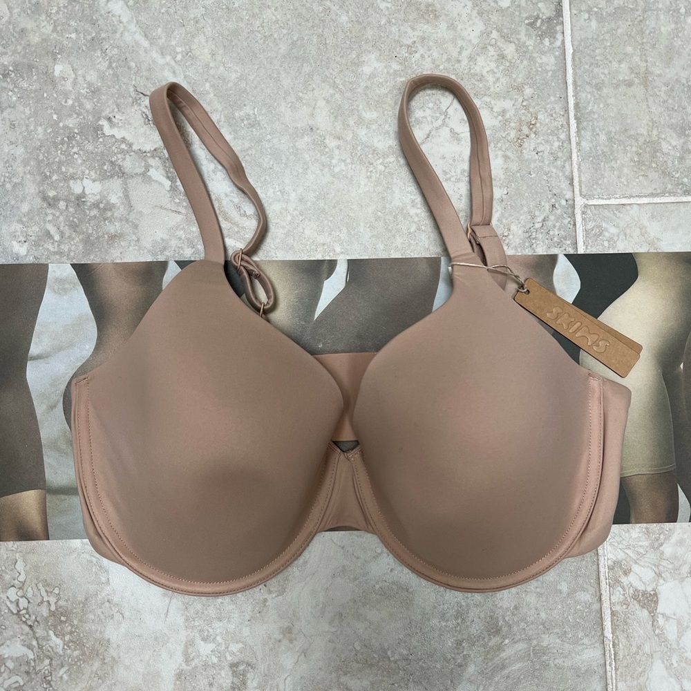 NWT SKIMS Fits Everybody T-shirt Bra Clay